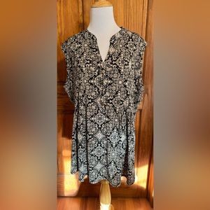 Women’s DressBarn 2X sleeveless top. EUC. Black & Beige print. Pre-Owned. Cute!